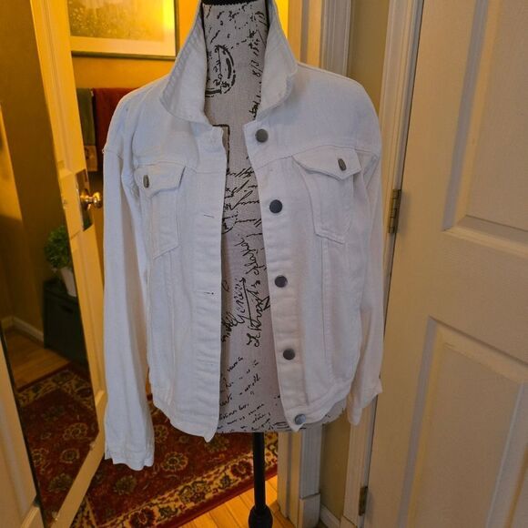 WOMEN'S WHITE DENIM JACKET - Picture 4 of 5